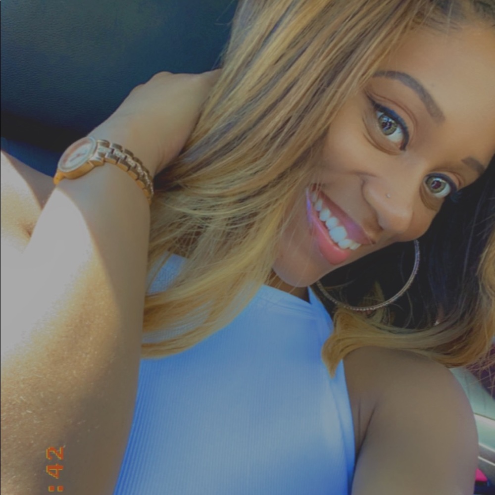 Meet your Posher, Lakendra